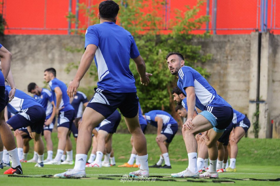 攻守兼备 攻守兼备